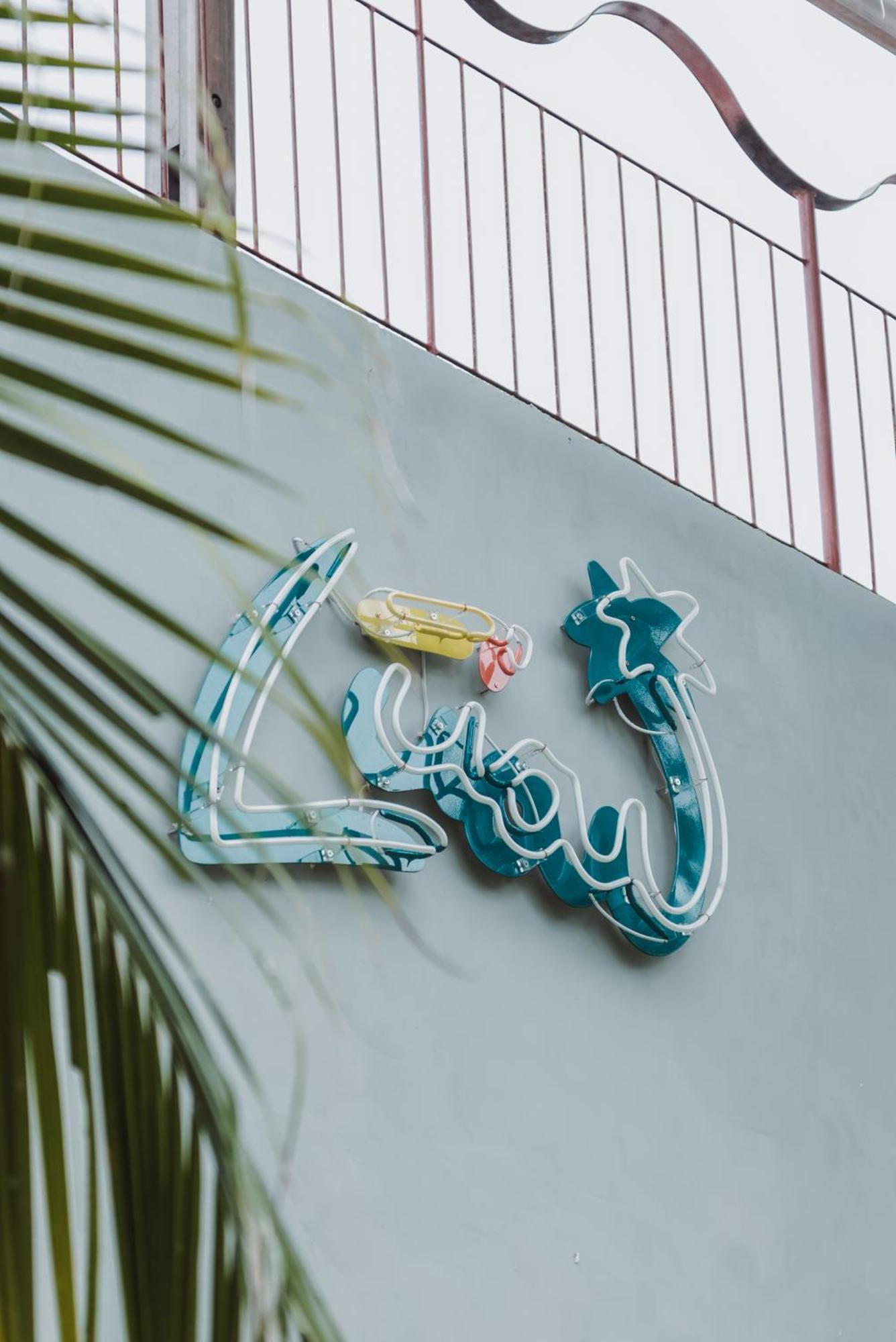 Luau Hotel กวาจีรู ภายนอก รูปภาพ